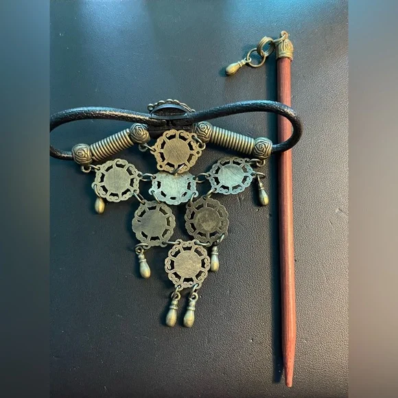 Vintage Bohemian Style Bun Maker Barrette influenced by Tibetan Victorian style - Picture 4 of 7